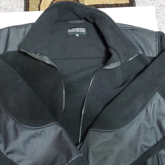 Black Dakota men's Large fleece jacket - Picture 2 of 3